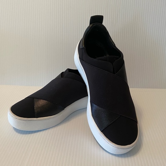 Donald J. Pliner Shoes - Donald Pliner Black Coley Slip-on Sneakers Sz 5.5